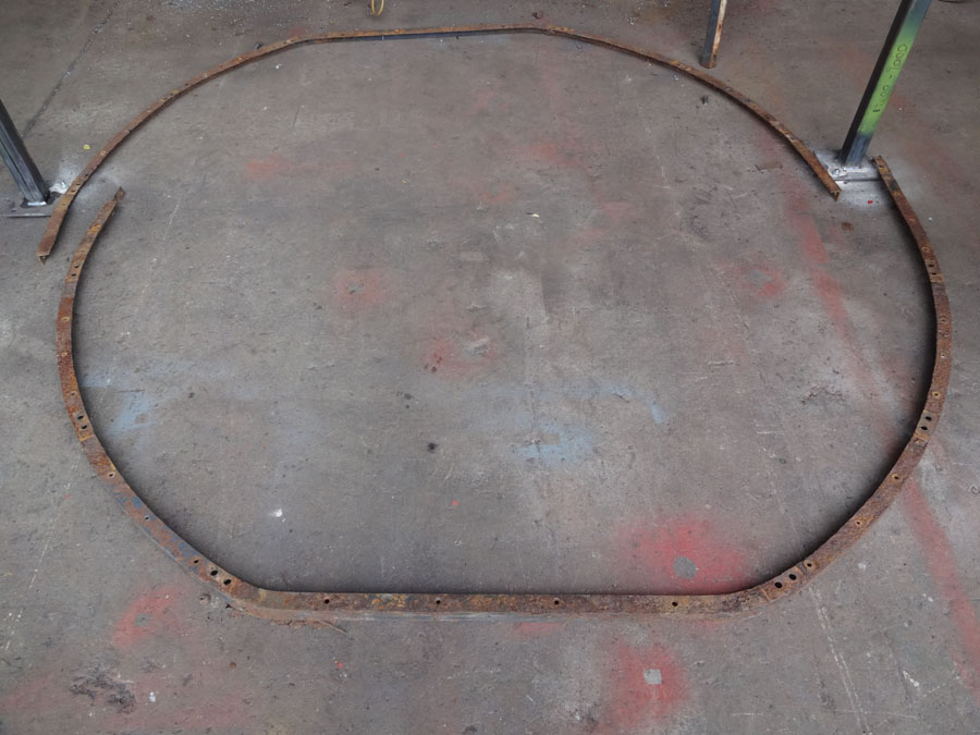 Original curved sections of the metal frame Original curved sections of the metal frame