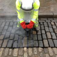 Tarring the Setts Tarring the Setts