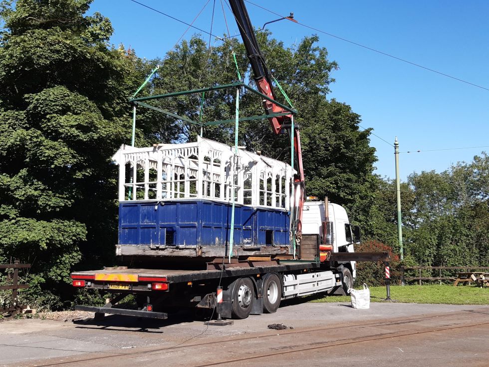 The shelter is lifted ready for transportation 