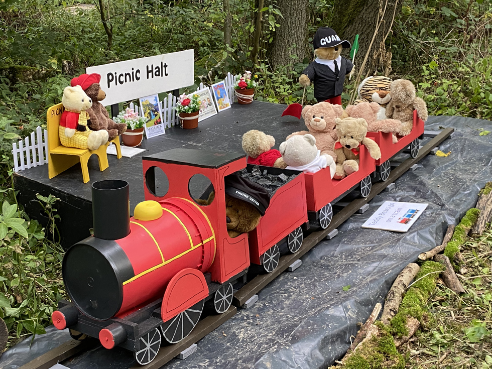 Teddy Bears Picnic - Teddies on train 