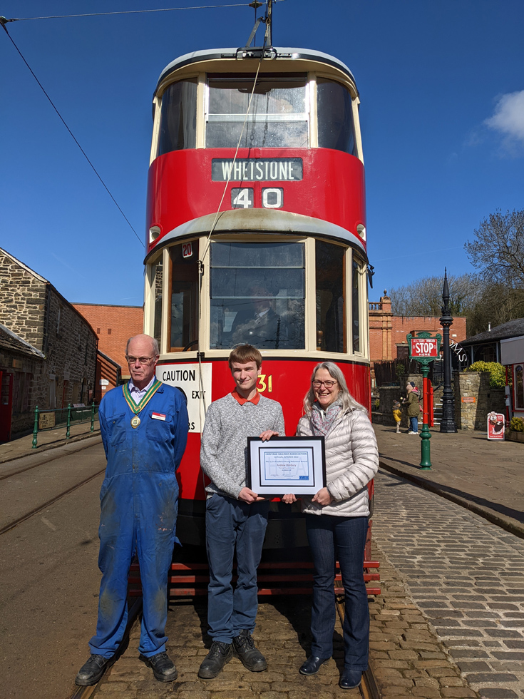 Andrew Hanbury (centre) with President of the TMS Ian Ross and Chairman Karen Rigg