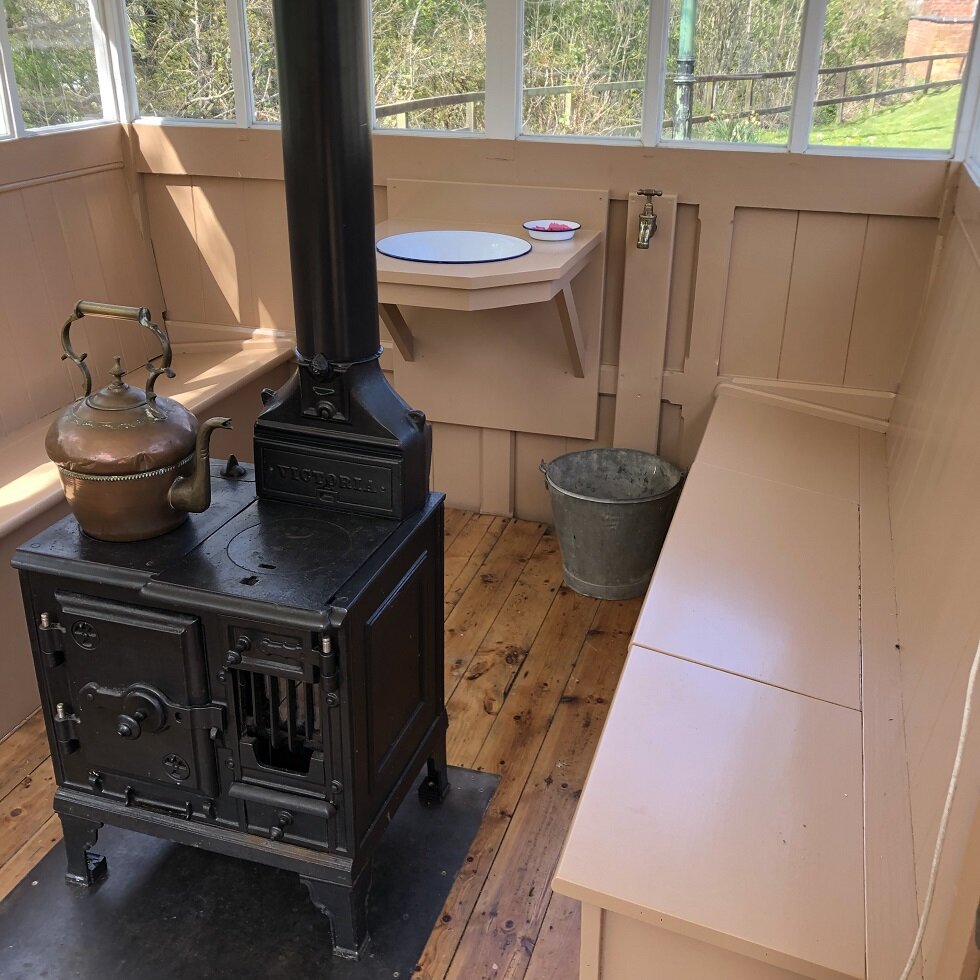 Cabmen's shelter - coal stove and wash basin