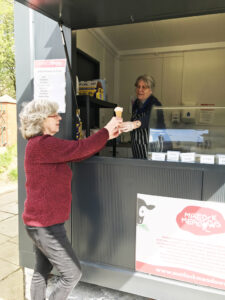 Ice cream kiosk 1